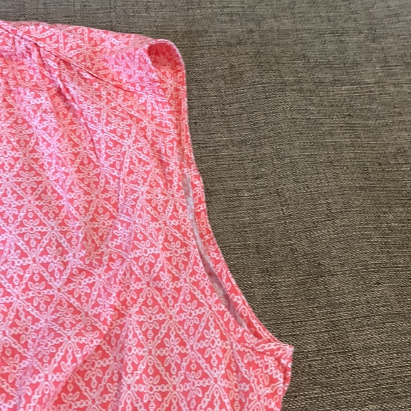 Peach and White patterned Split Neck Tank - Picture 4 of 4